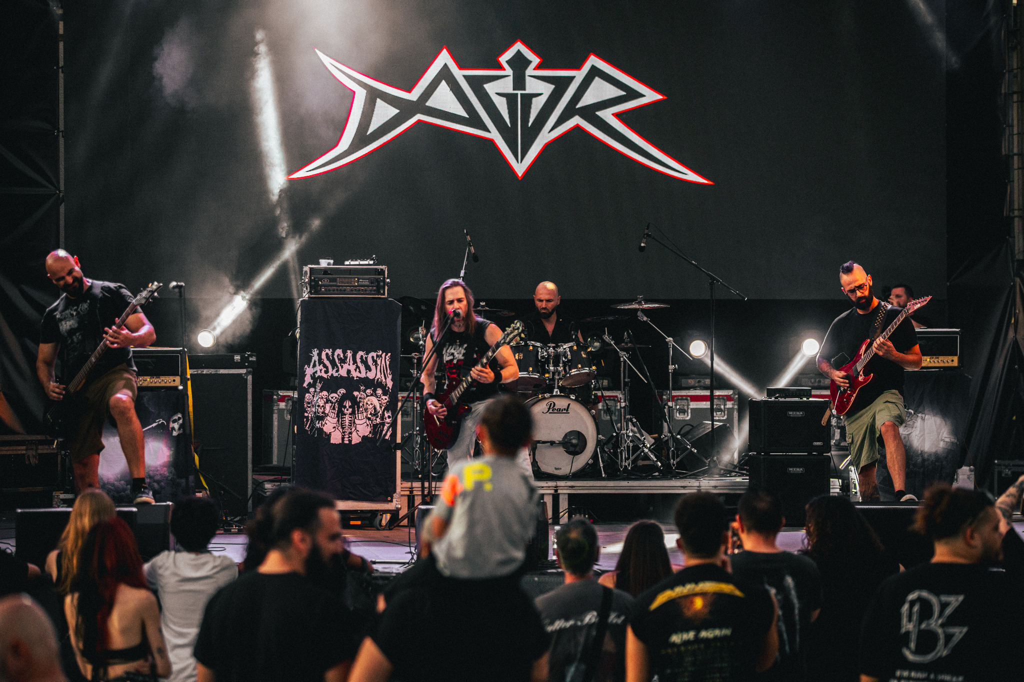 DAGGR performing live